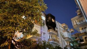 Alanya’da Yaşlı Adamın Yangın Faciası: Söndürülene Kadar Geceyi Değiştiren Olay