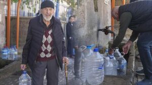 Ankara’da Su Kesintileri ve Yönetim Krizi: Vatandaşlar Çeşmelerden Su Karmışıyor