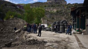 Ardanuç’ta Define Kazısı: Denetimli Çalışmanın Sonuçları ve Halkın İlgisi