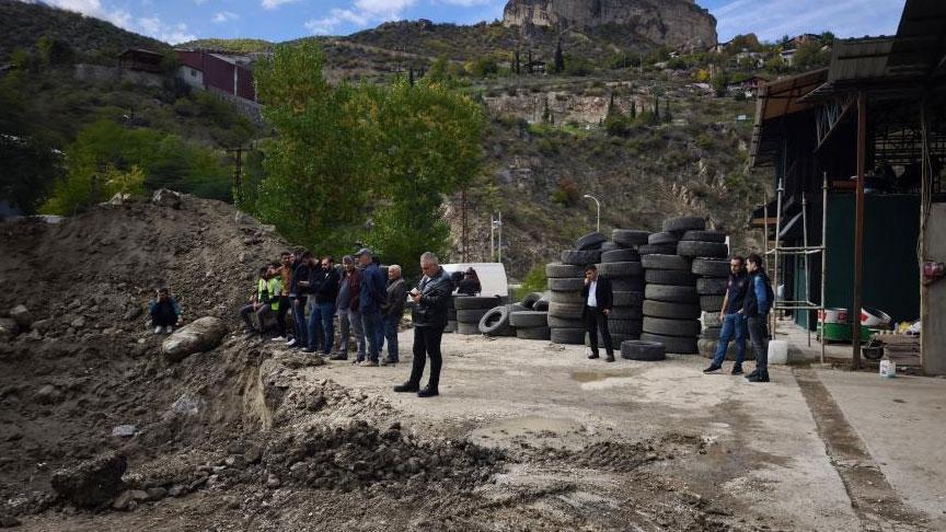Ardanuç’ta Define Kazısı: Denetimli Çalışmanın Sonuçları ve Halkın İlgisi