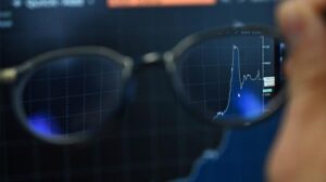 Asya-Tİcaret Gelişmeleri ve Türk Lirası Üzerindeki Etkiler: Piyasalar Yine Fed, BoJ ve TCMB Kararlarını Takip Ediyor