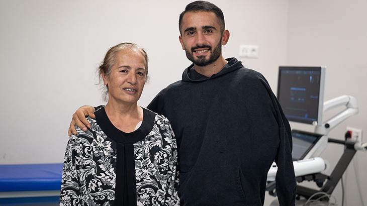 Aynı Gün Ameliyat: Annen ve Oğlunun Kalp Piliyle Yeniden Hayata Dönüşü