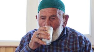 Bakırcıoğlu Köyünde Mahmut Şimşek: Süt Ürünleriyle Sağlık ve Uzun Ömür Deden Yaşam Hikayesi