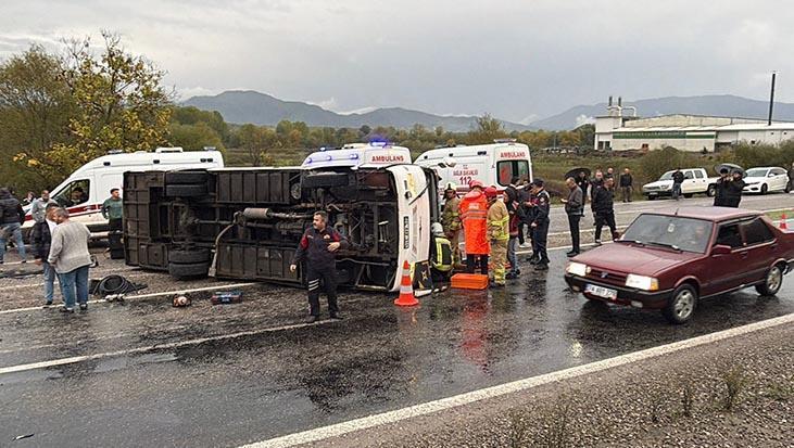 Bartın-Karabük Yolunda İşçi Servisi Kazası: 1 Ölü, 19 Yaralı