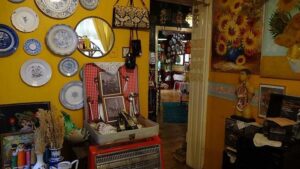 Bursalı Kafe: Antika Tutkusunu Yaşatan, Hikayesiyle Bir Yaşam Tarzı