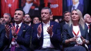 CHP Kurultay Belirsizlikleri ve Olağanüstü Takvimin Önümüzdeki Günlerdeki Etkisi
