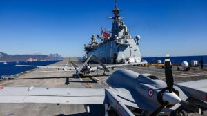 DENİZKURDU-I/2025: TCG Anadolu’dan iki TB3 SİHA ile tarihi görev ve AKINCI ile stratejik mesaj