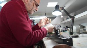 Erzincan’daki Tespih Ustası: Kuka Ağacıyla Yurt Dışında da İlgi Görüyor