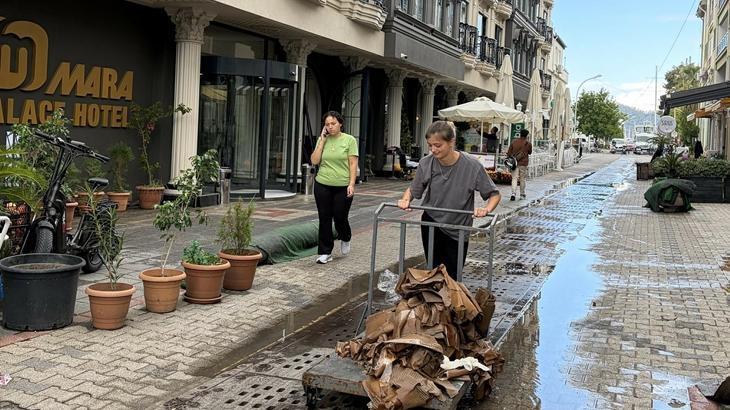 Fethiye Turuncu Alarmıyla Yağışın Ardından Meydana Gelen İlginç ve Zorlu Anlar