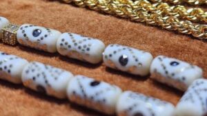 Fil Dişi Tespihte Pırlanta ve Altın Dokunuşu: Özel Sipariş