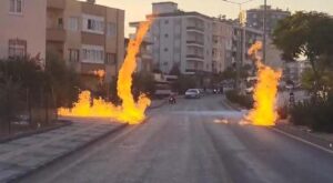 Gaz Sızıntısıyla Alev Alan Hattaki Yangında 2 Yaralı