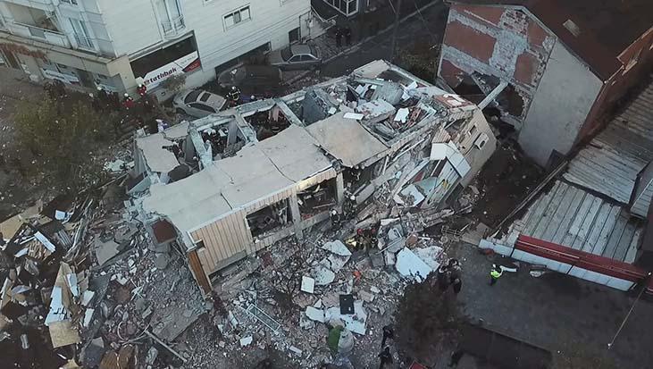 Gebze’deki 7 Katlı Bina Çöktü: Enkazda Kalan Aileyle İlgili Detaylar ve Görüşler