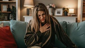 Gençlerde Kalp Krizi ve Hayatta Kalma Şansı: Riskler, Belirtiler ve Önlemler