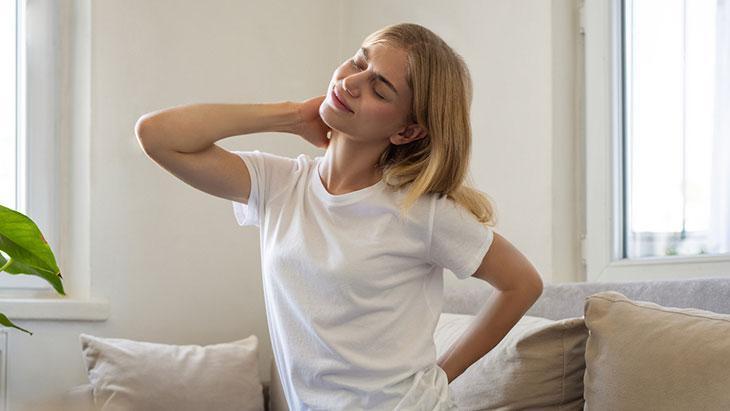 Güncel Yaşamın Omurga Üzerindeki Etkileri ve Pratik Duruş Rehberi