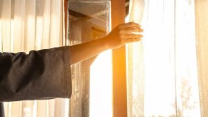 Hava Sirkülasyonu ve Uykunun Dengeleyici Rolü: Oda Sıcaklığı ve Yaşam Koşulları