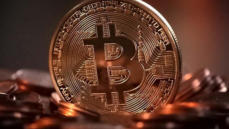 Helin Çelik: Altın ve Bitcoin Arasındaki Dalgalanmanın Nabzı