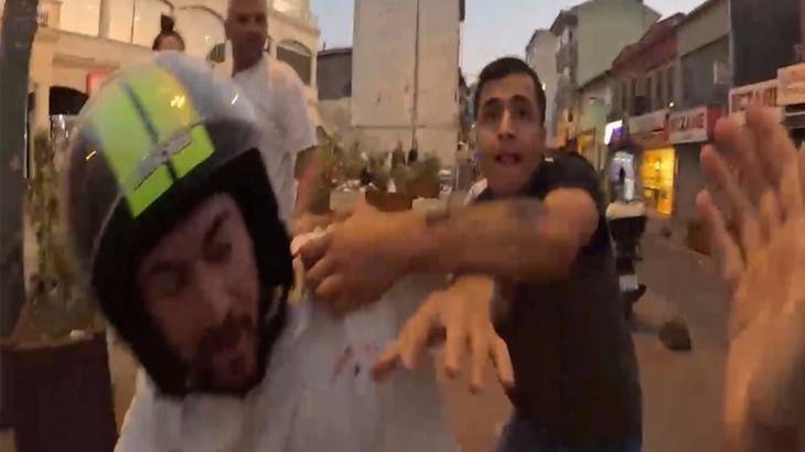 İstanbul Beyoğlu’nda Yaşanan Olay: Yabancı Youtuber’a Yönelik Saldırı ve Gözaltılar