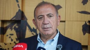 İstanbul CHP Kongresi ve Hukuki Gelişmeler: Görevden Uzaklaştırma Davasının İlk Duruşması