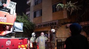 Kadıköy Merdivenköy Mahallesi’nde Yangın ve Duman Sebebiyle Sağlık Olayı