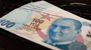 Kamu Çalışanları İçin Ek Zam ve Refah Payı Talebi TBMM Önünde