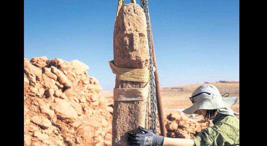 Karahantepe’deki Yeni T biçimli Dikilitaş: Yüz Betimiyle Neolitik İfadenin Dönüm Noktası