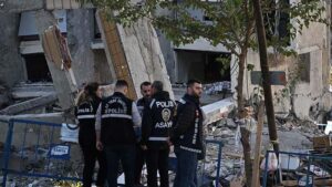 Kocaeli Gebze’de 7 Katlı Bina Enkazında Bilirkişi İncelemesi ve Arama Kurtarma Gelişmeleri