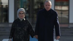 Körfez Turu Başlangıcı: Erdoğan’ın Kuveyt’ten Katar ve Umman’a Uzanan Diplomasi Yolculuğu