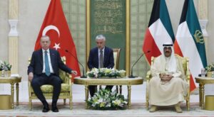 Kuveyt Ziyaretinde Türkiye-Kuveyt Ticari Stratejileri ve 2035 Vizyonu Işığında İşbirliği Geliştirme