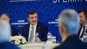 Manisa İş Dünyası Buluşması: İstikrar ve Büyüme Vurgusu ile Yılmaz’ın Sunumu