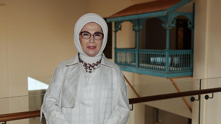Maskat’ta Ulusal Müze Ziyareti: Emine Erdoğan’ın Kültürel Miras İncelemesi