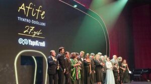 Medea Material: Devlet Tiyatroları’ndan Tarihsel Başarı ve 5 Ödül Hikayesi