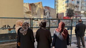 Mevlana Mahallesi Issıkgöl Caddesi’ndeki 7 Katlı Bina Çöktü: Kurtarma Çalışmaları ve Olayın Seyri