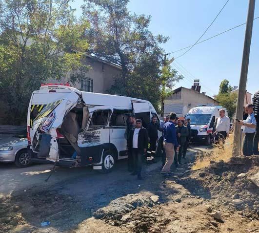 Muş’ta Hemzemin Geçitteki Olayda 17 Öğrenci Hastaneye Sevk Edildi