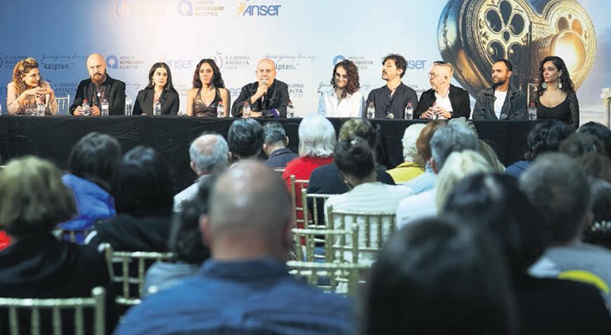 Noir ve Kesilmiş Bir Ağaç Gibi: İlişkilerde Vicdan ve Toplumsal Yapı