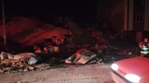 Sındırgı Depremi: Bölge Halkı ve Yetkililerden Sağduyu Çağrısı