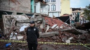 Sındırgı Depremlerinin Ardındaki Boşaltma ve Hayatta Kalma Hikayeleri