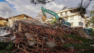 Sındırgıdepremi Sonrası Artçı Sallantılar ve Uzmanın Uyarısı