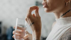 Türkiye’de Antidepresan Kullanımı: Artış, Erişim Zorlukları ve Ruh Sağlığına Yönelik Stratejiler