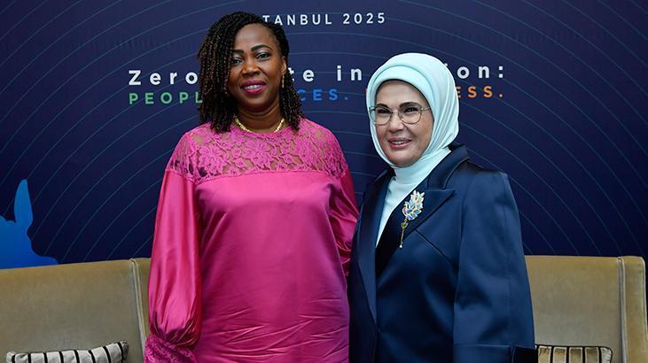 Uluslararası Sıfır Atık Forumu Çerçevesinde Emine Erdoğan’ın Bio Ailesiyle Görüşmesi