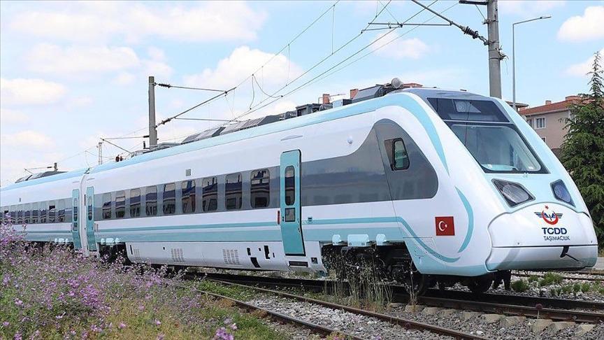 2026 İçin Raylı Sistemlerde Yerli Üretim ve Milli Hızlı Tren Projeleri Gündemde