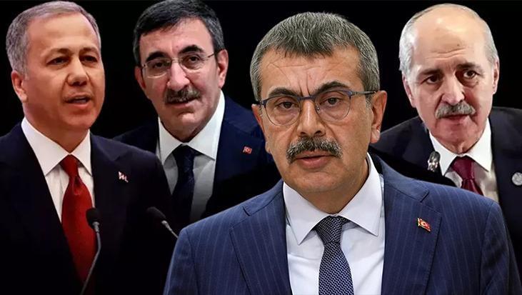 24 Kasım Öğretmenler Günü Mesajları: Yetkinlik ve Minnet Dolu Düşünceler