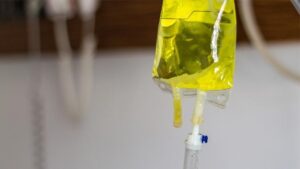 Acil Serviste Yanlış Bilgilendirme: Serum Uygulamaları ve Riskler