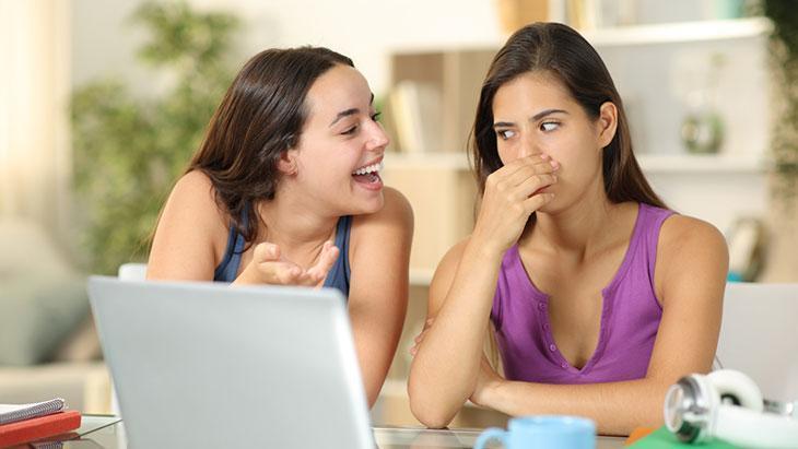 Ağız Kokusunu Anlamak: Nedenler ve Çözümler