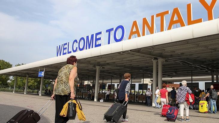 Antalya’nın Turizm Rekorları: Yabancı Ziyaretçiler ve İngiltere Pazarı