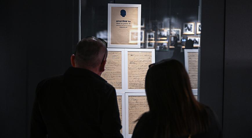 Atatürk’ün Kitap Dünyası Sergisi: Önemli Eserler ve Sesli Notlar Ziyaretçilere Açık