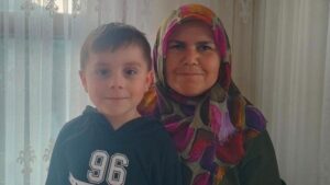 Bozkurt’ta Kayıp Huriye Helvacı ve Oğlu İçin Yoğun Arama Çalışmaları