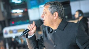 CHP İçinde Kurultay Hazırlıkları ve İttifak Mesajları: Özel’in Liste Çalışmaları ve İmamoğlu İçten Görüşler