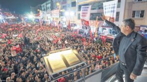 CHP Lideri Özel’den İddianamelere Karşı Topyekûn Mücadele Çağrısı ve Canlı Yayın Talebi