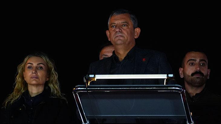 Direnmenin Sesi: Polis ve Halkın Bütünleştiği Miting Metninin Özeti