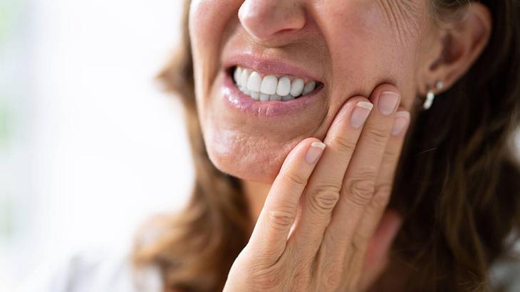 Diş Sağlığını Zedeleyen Sık Tüketilen Atıştırmalıkların Gerçek Yüzü